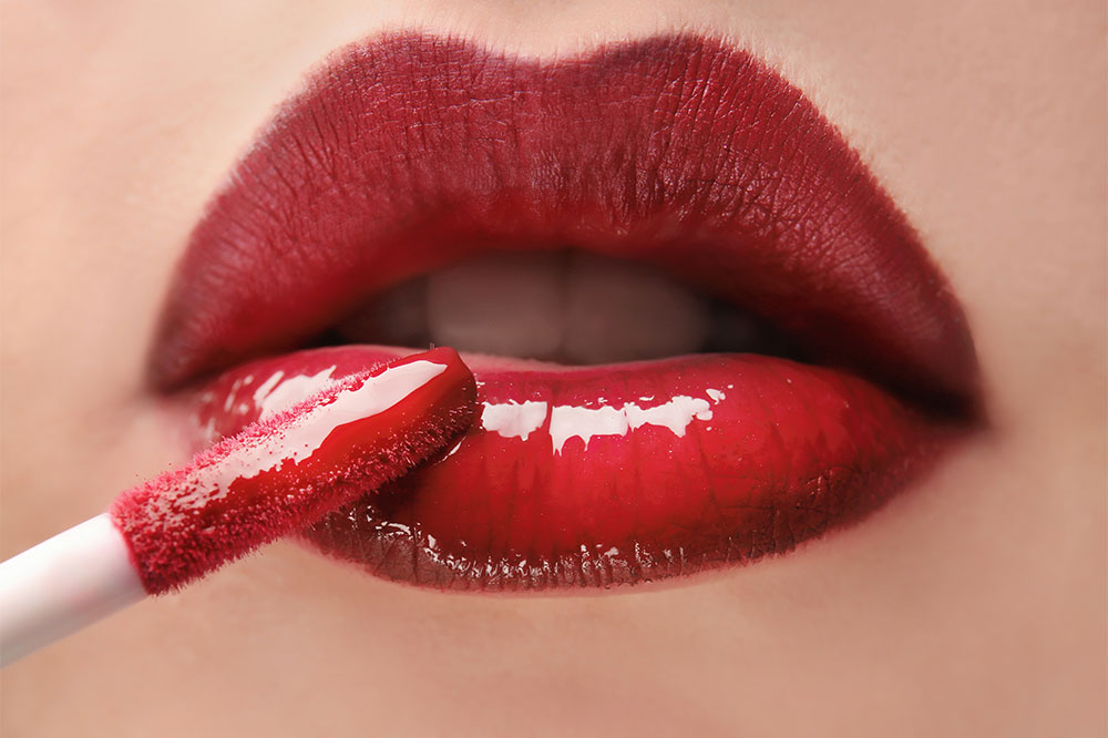 Common Differences Between Gloss and Matte Lipsticks