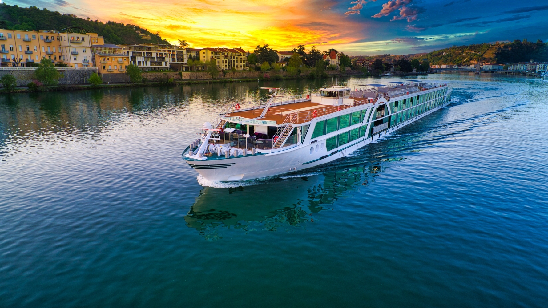 Ocean vs. River Cruises: Which One is Right for You?